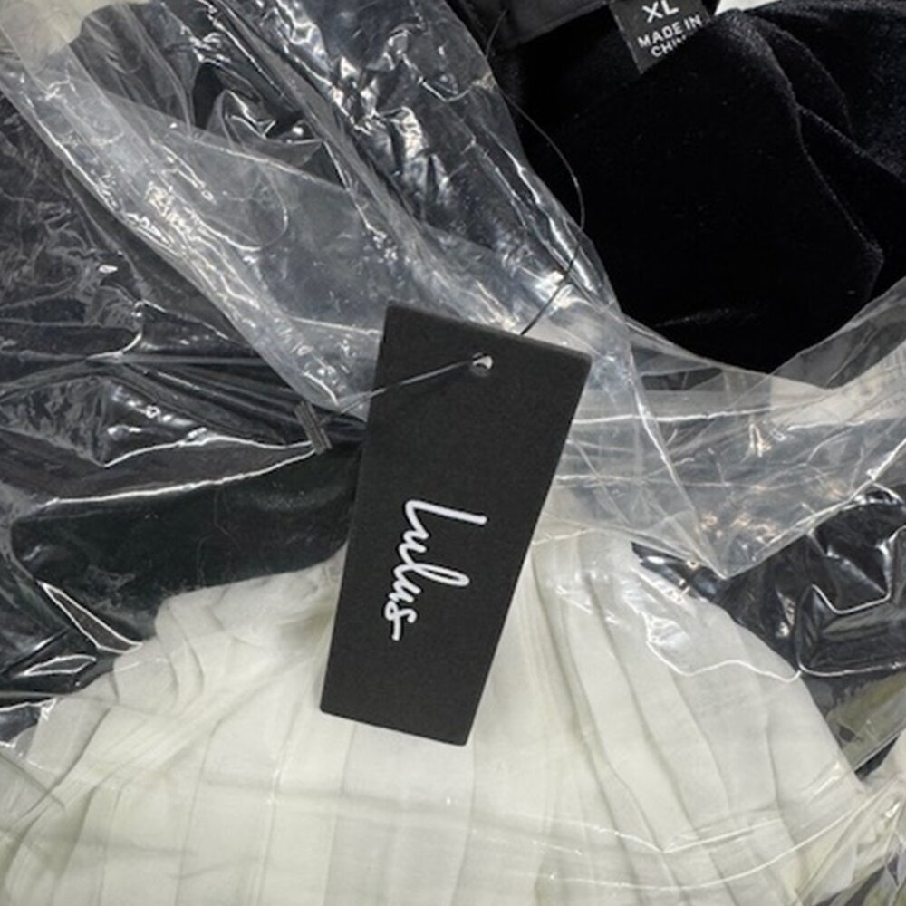 NWT Lulus Envied Glamour Black and White Pleated Backless Maxi Dress​ - Picture 10 of 10